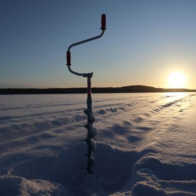 Pêche sur glace en Laponie