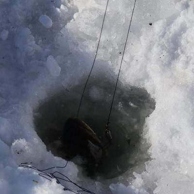 Pêche sur glace en Laponie